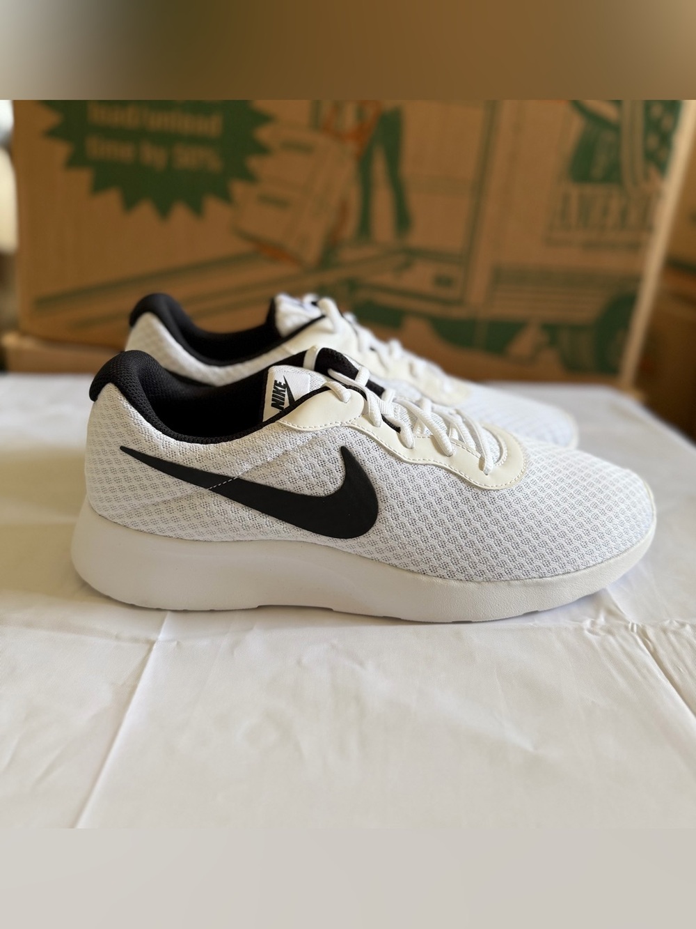Nike men’s Tanjun new in original box - Picture 4 of 6